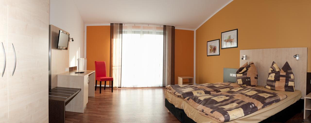 Oberwornitz Auszeit Cafe & Hotel מראה חיצוני תמונה